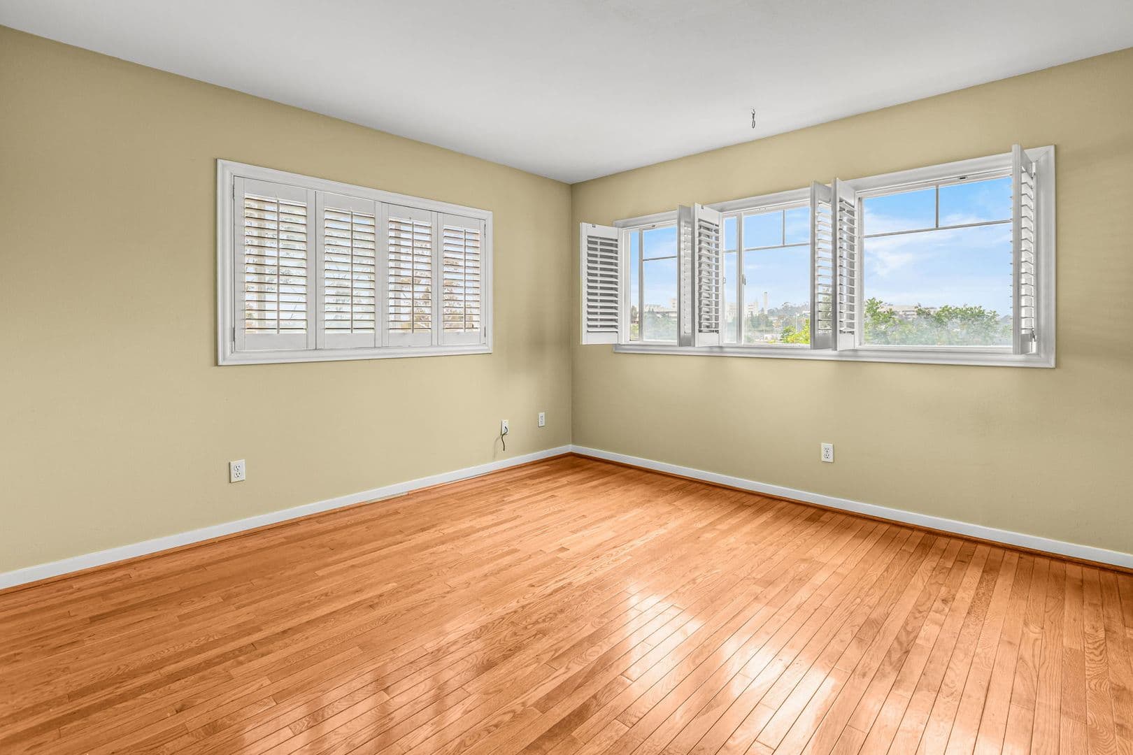 1352 24th Street 13 of 26