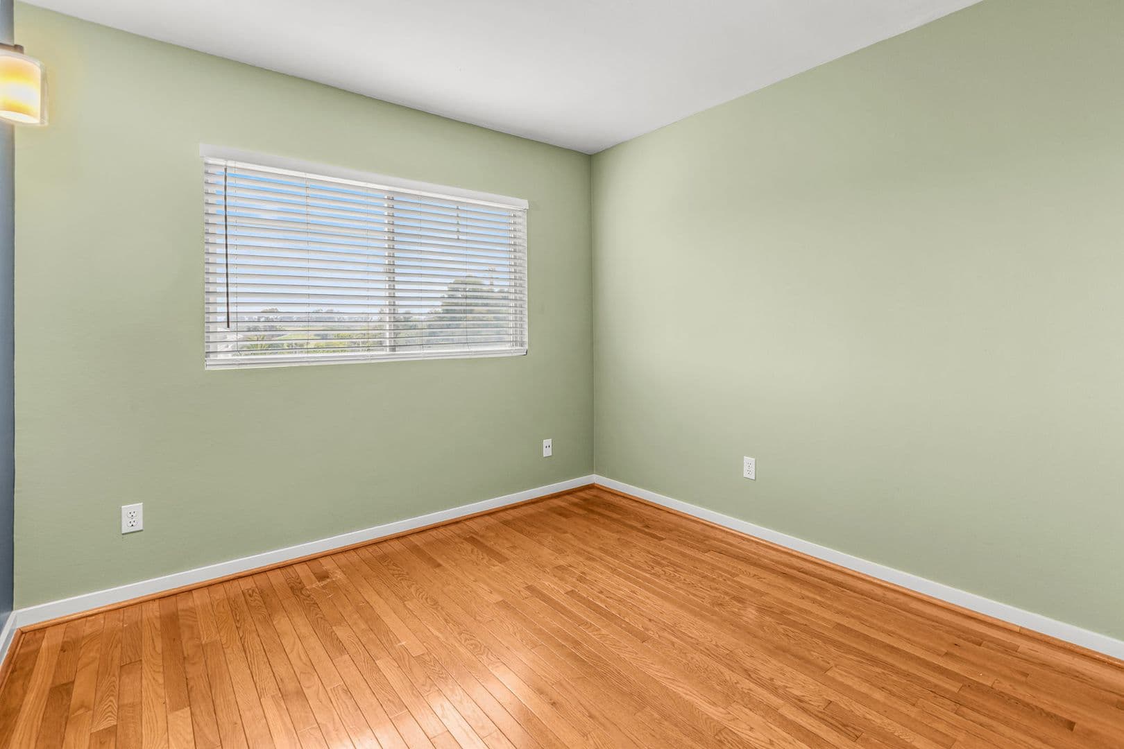 1352 24th Street 19 of 26