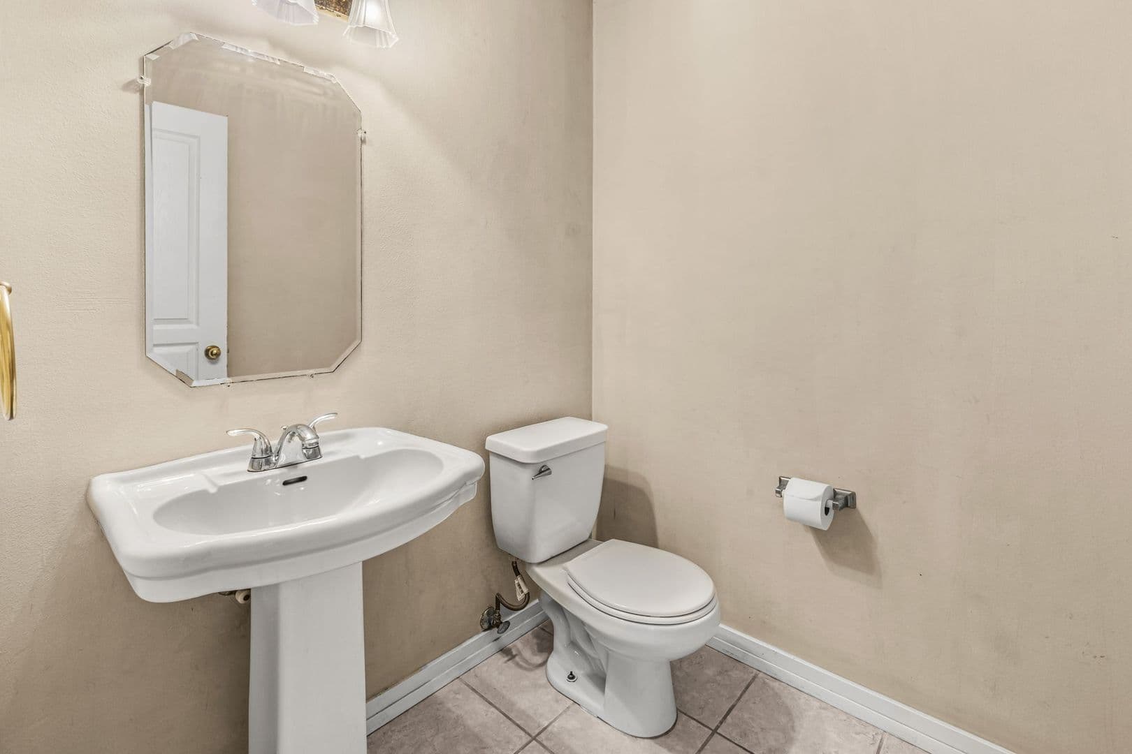 1352 24th Street 23 of 26