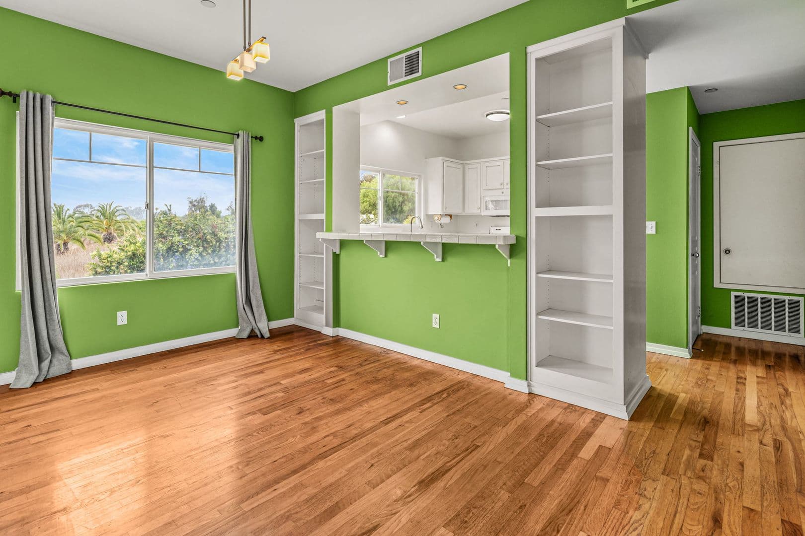 1352 24th Street 7 of 26