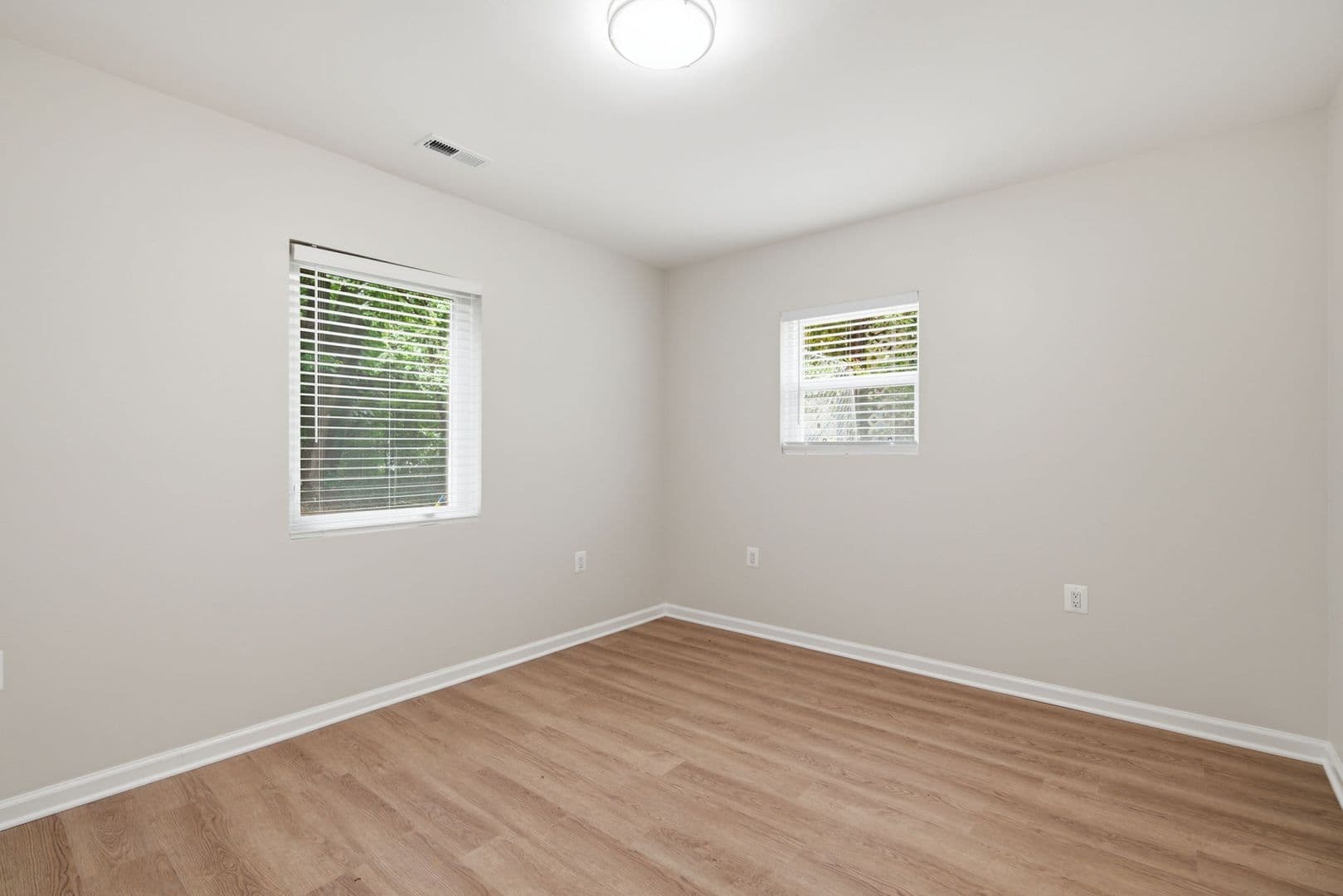 18 Grandin Cir 13 of 37