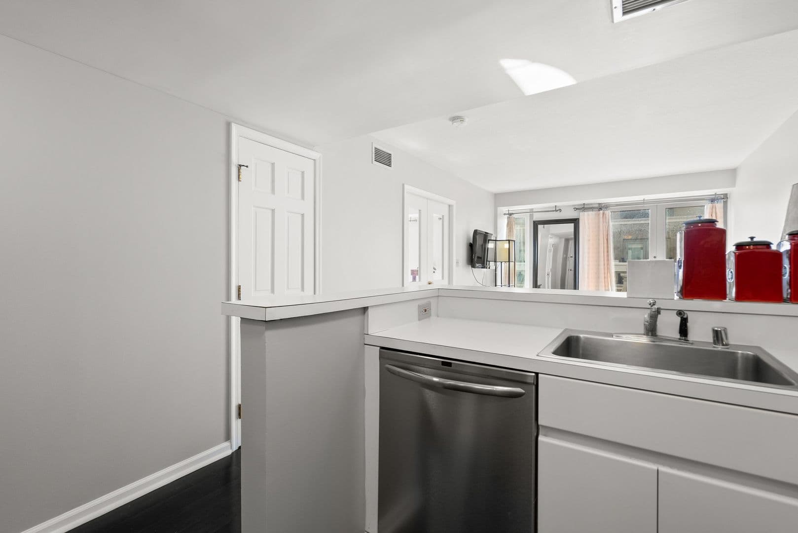 801 Pennsylvania Ave NW #1224 4 of 35