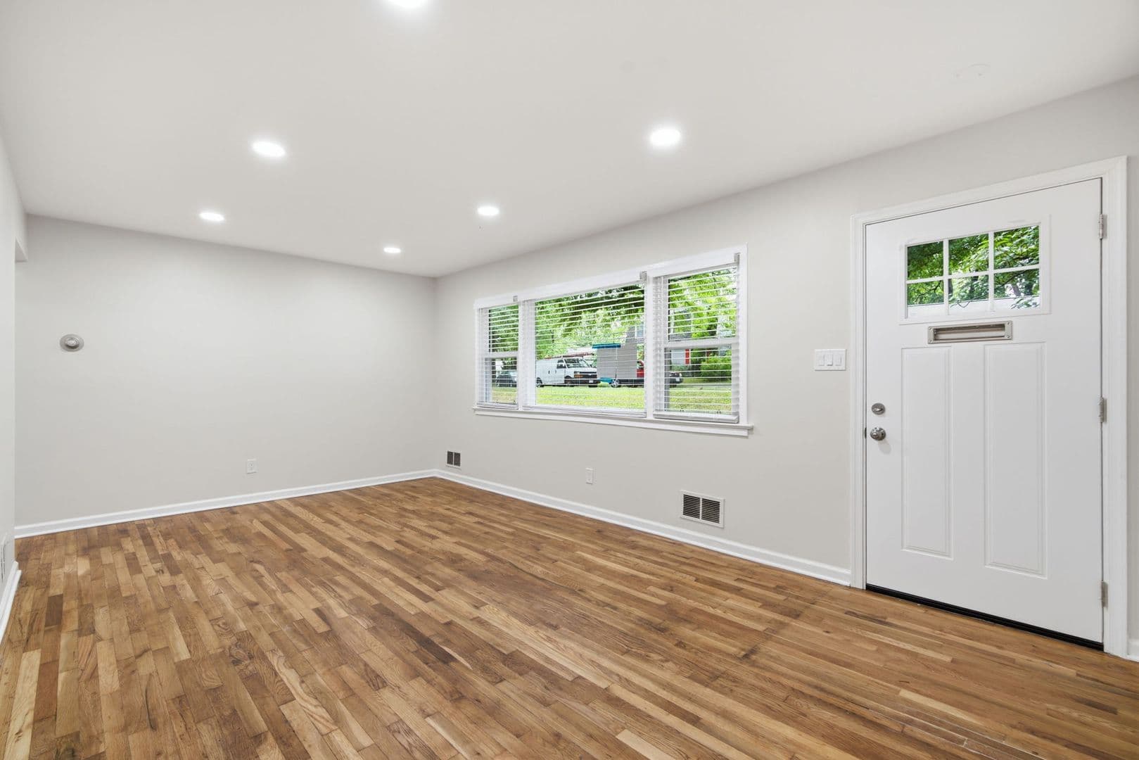 18 Grandin Cir 2 of 37