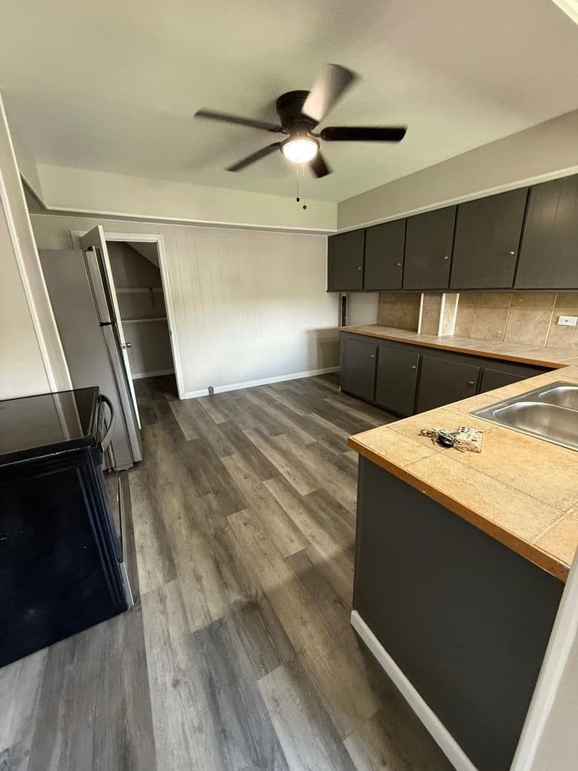 334 N Main Street 3 of 5