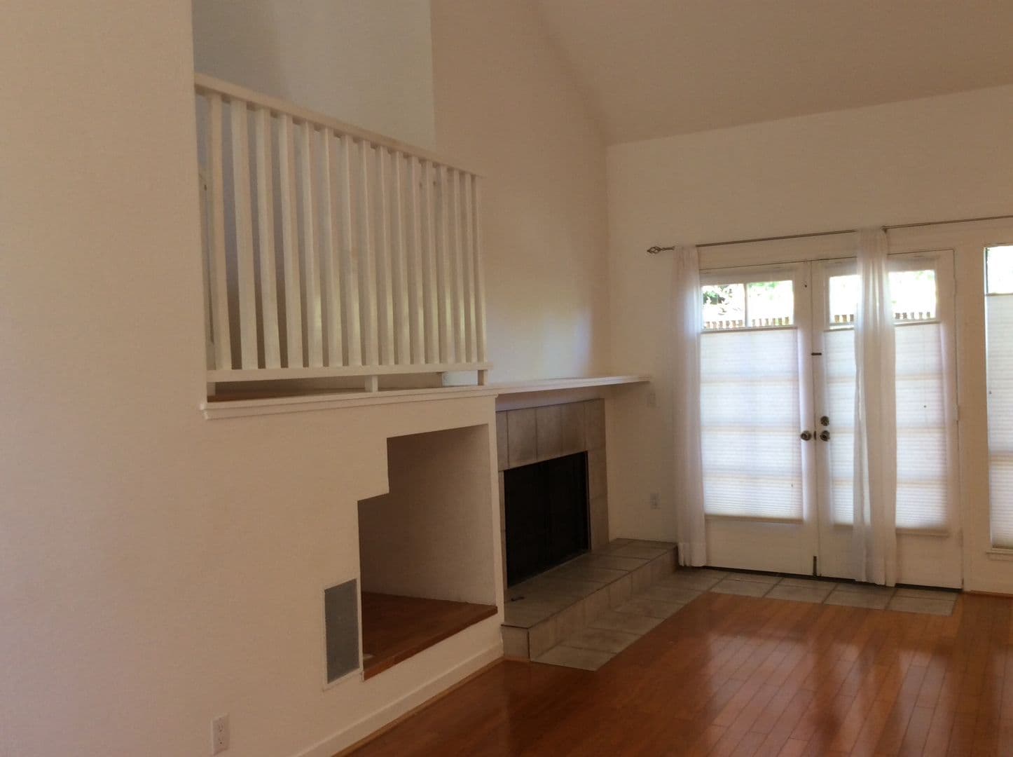 1 Berkeley Ct 4 of 19