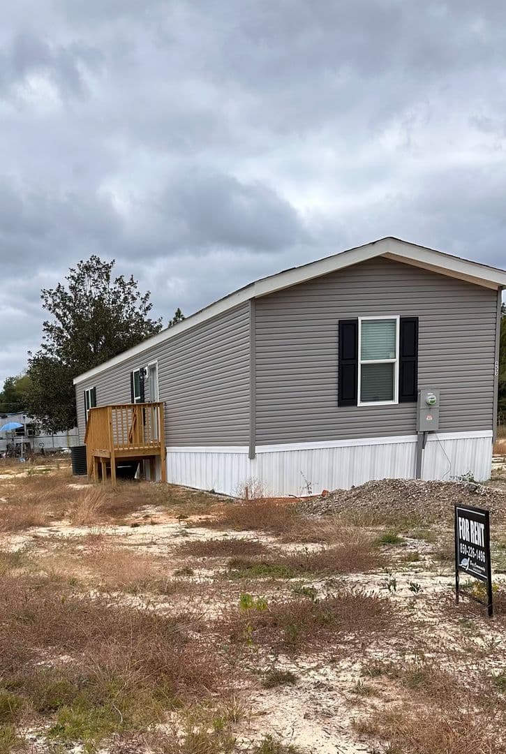 FL-453 W Juniper 1 of 8