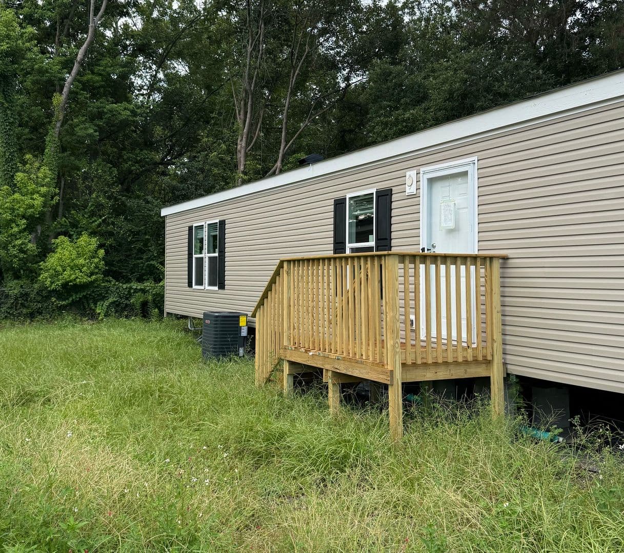2 BEDROOM / 2 BATH - LUXURY MOBILE HOME - GREAT LOCATION! 1 of 1