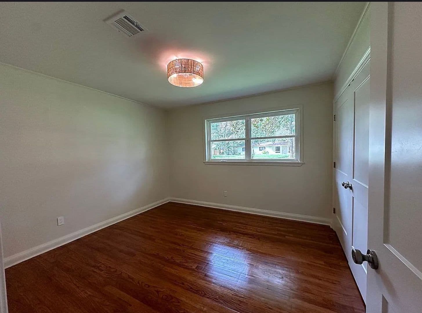 214 Brentwood Blvd 13 of 15