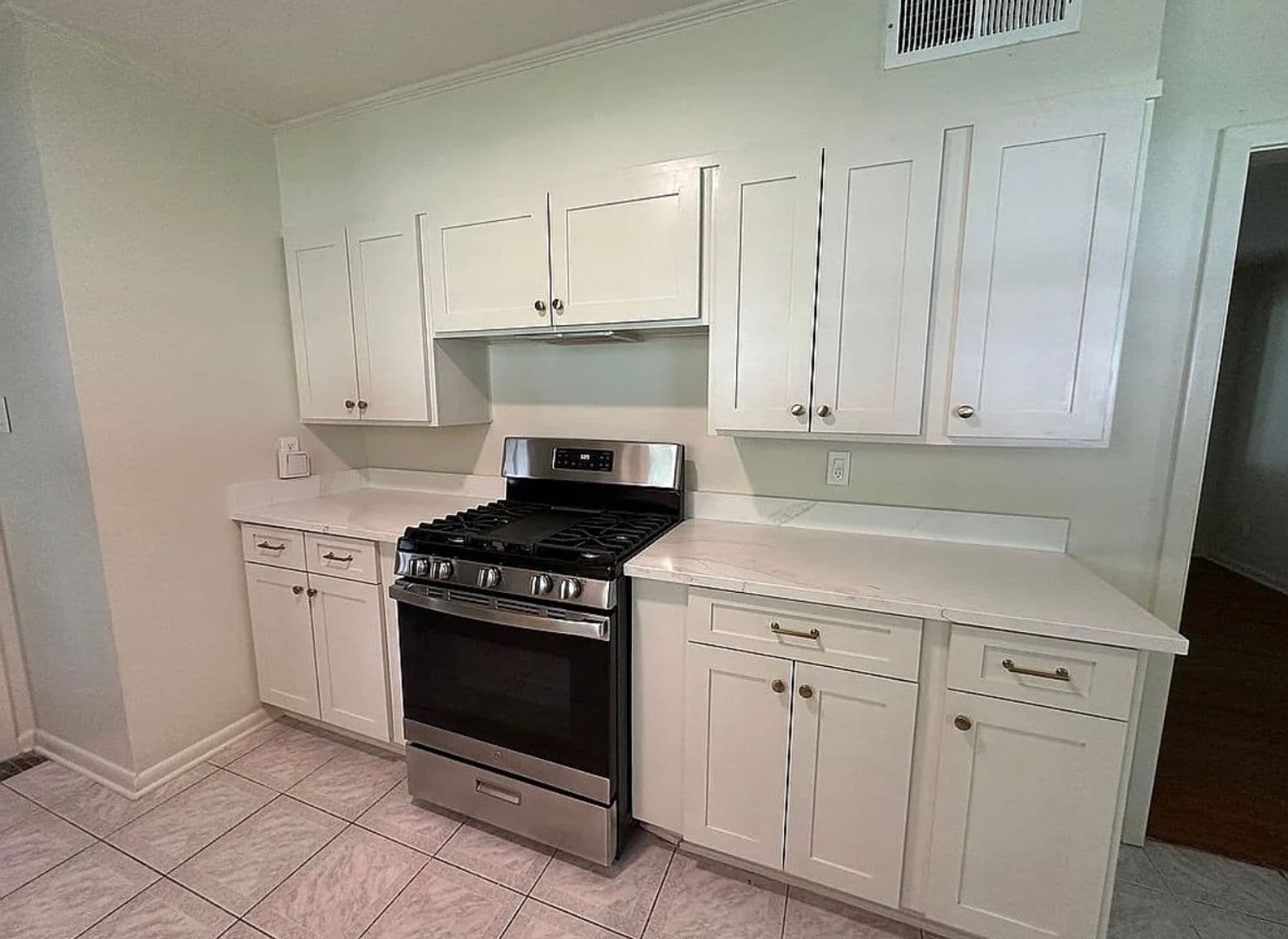 214 Brentwood Blvd 3 of 15