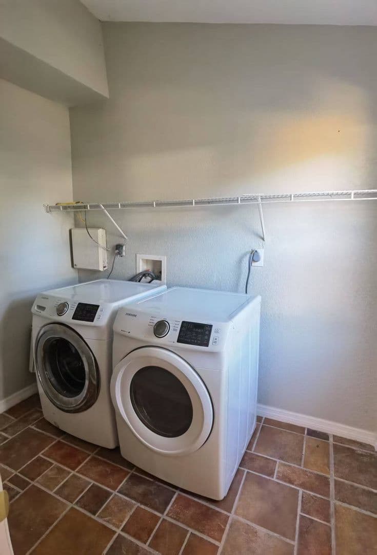 4711 w san rafael 12 of 47