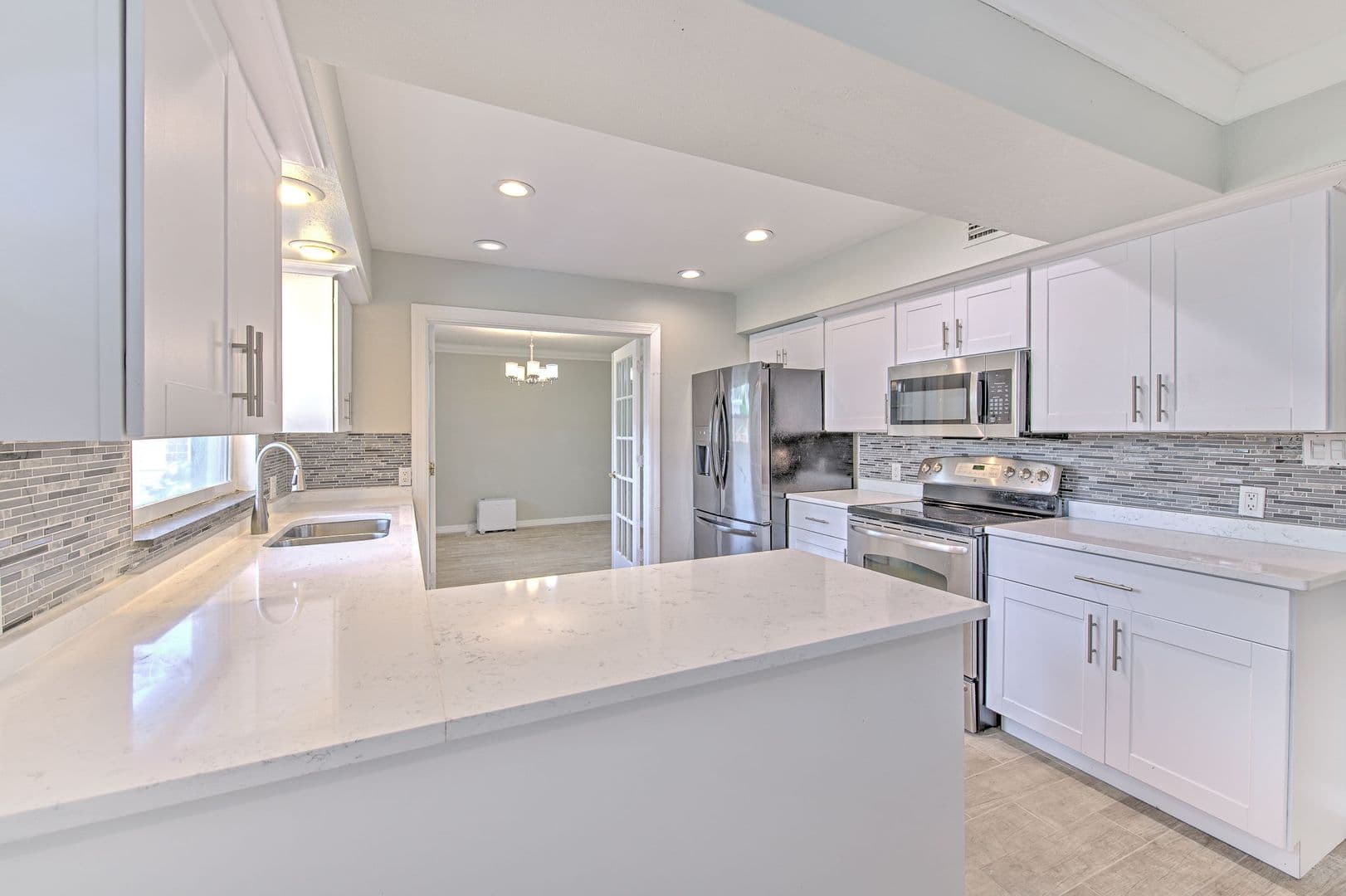 4711 w san rafael 27 of 47