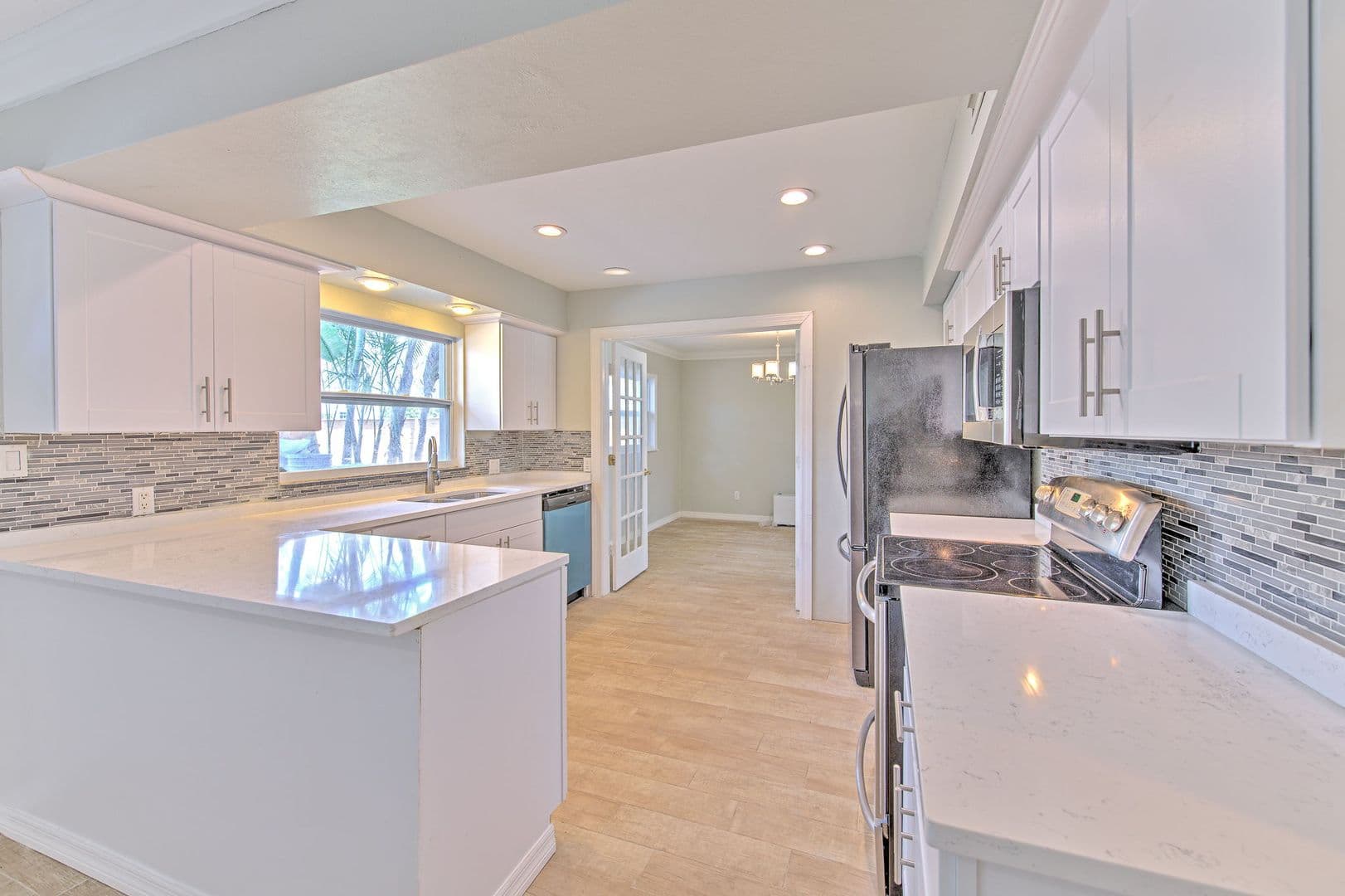4711 w san rafael 28 of 47