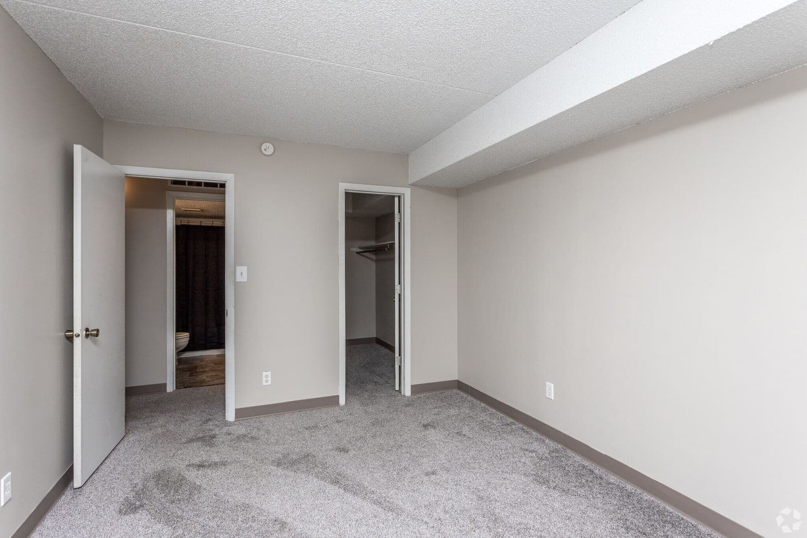 Oakwood Apartments 6 of 15