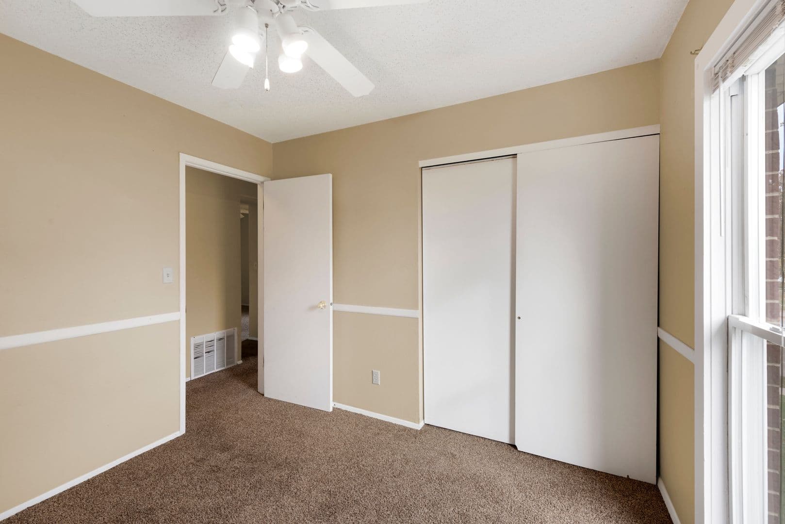 Alpine Apartments 17 of 22
