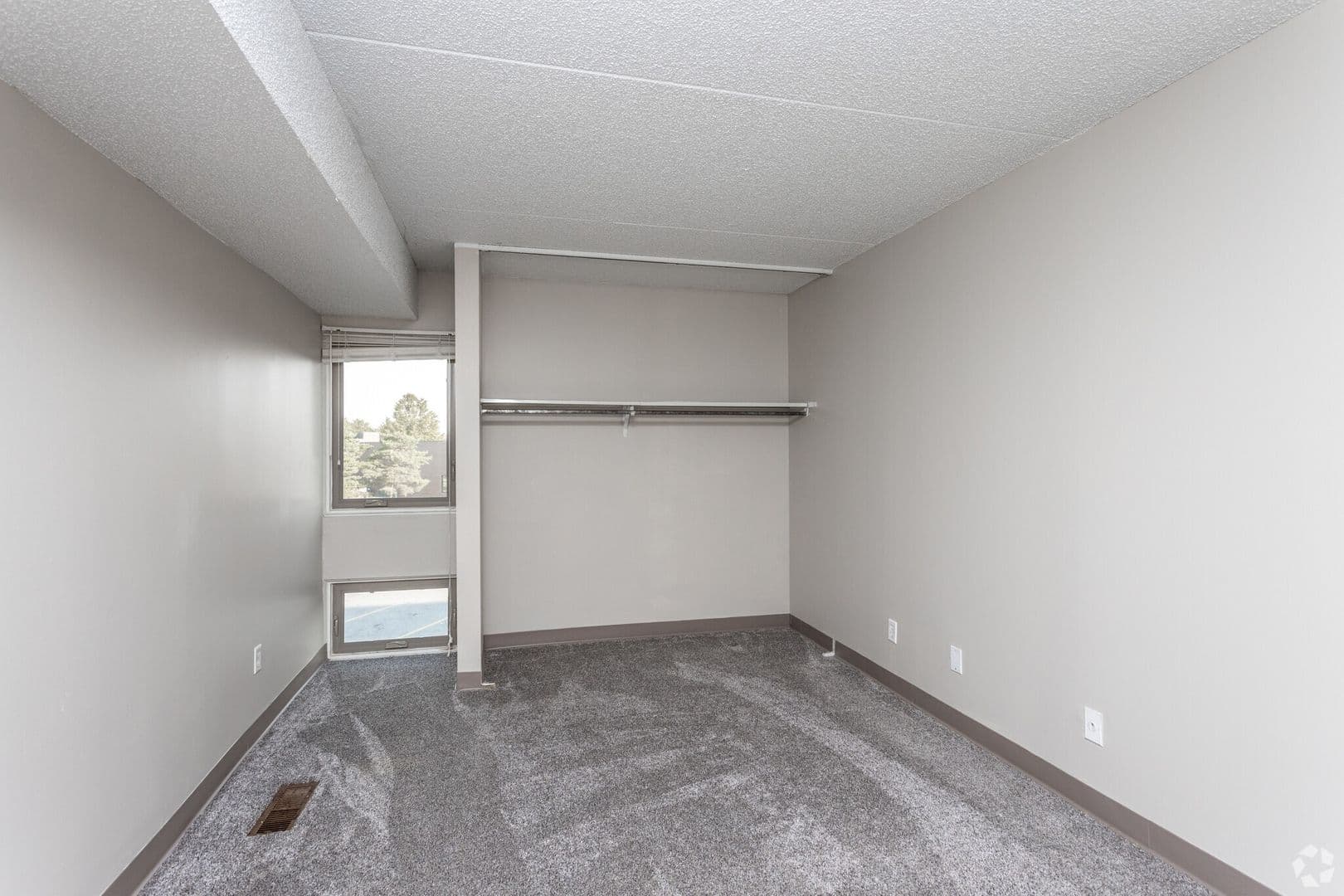 Oakwood Apartments 5 of 15