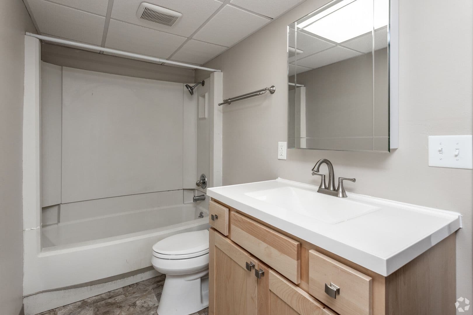 Oakwood Apartments 3 of 15