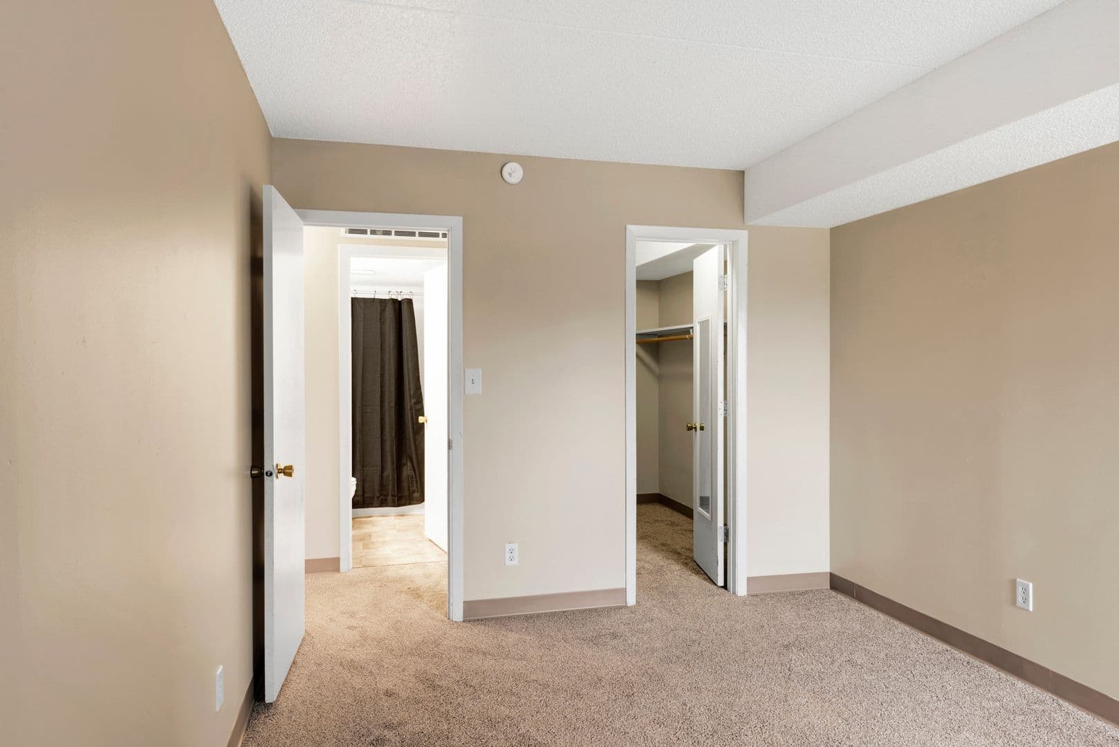 Oakwood Apartments 9 of 17