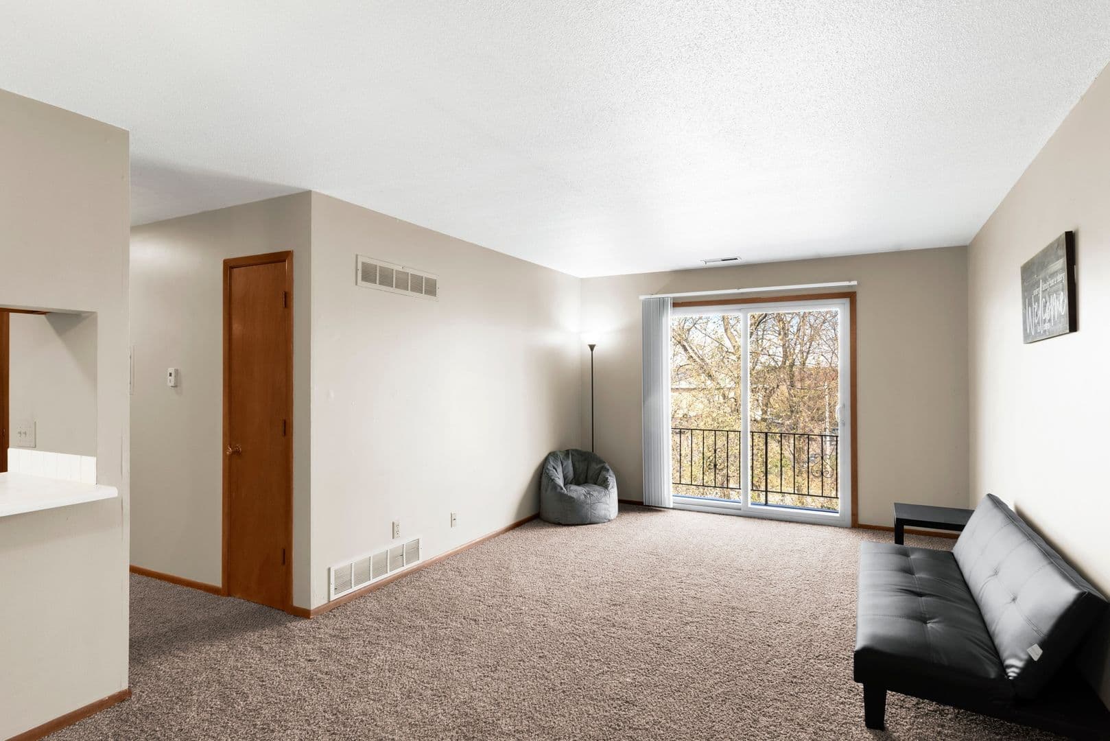 Hickory Ridge Apartments 1 of 11