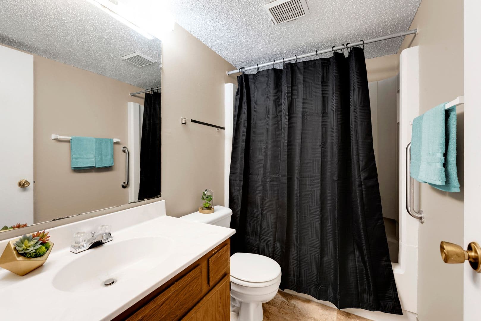 Oakwood Apartments 9 of 19