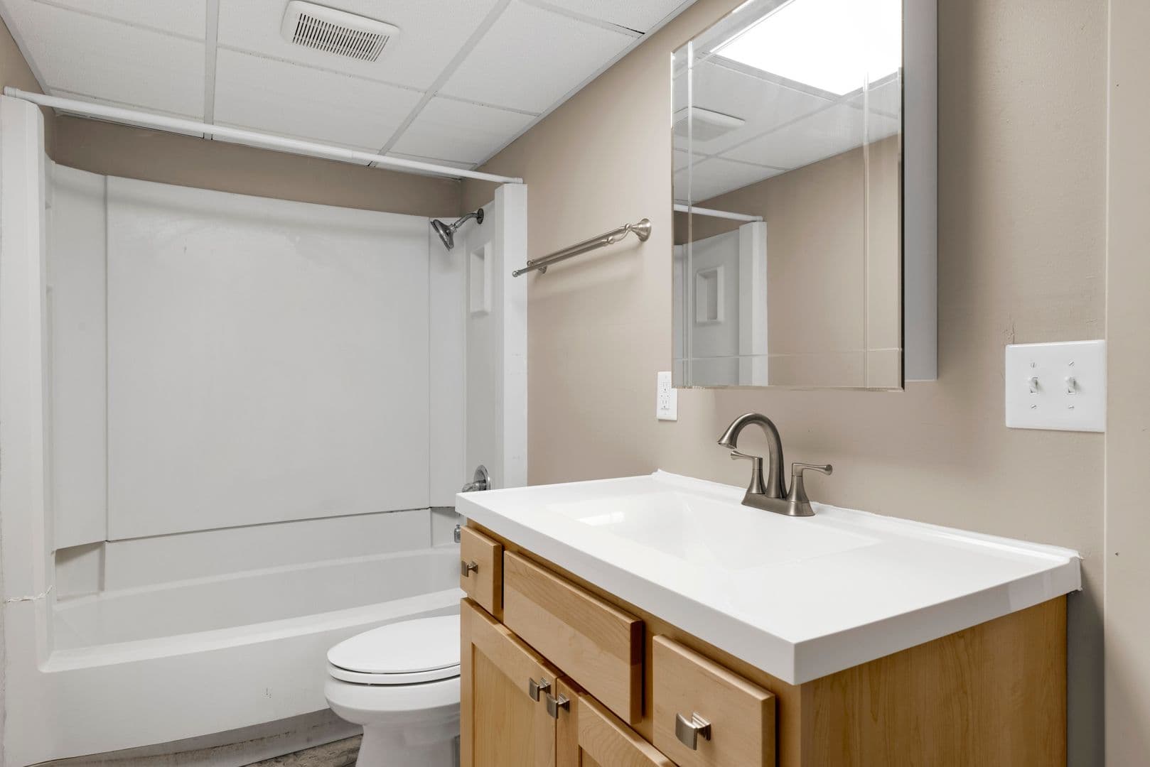 Oakwood Apartments 5 of 14