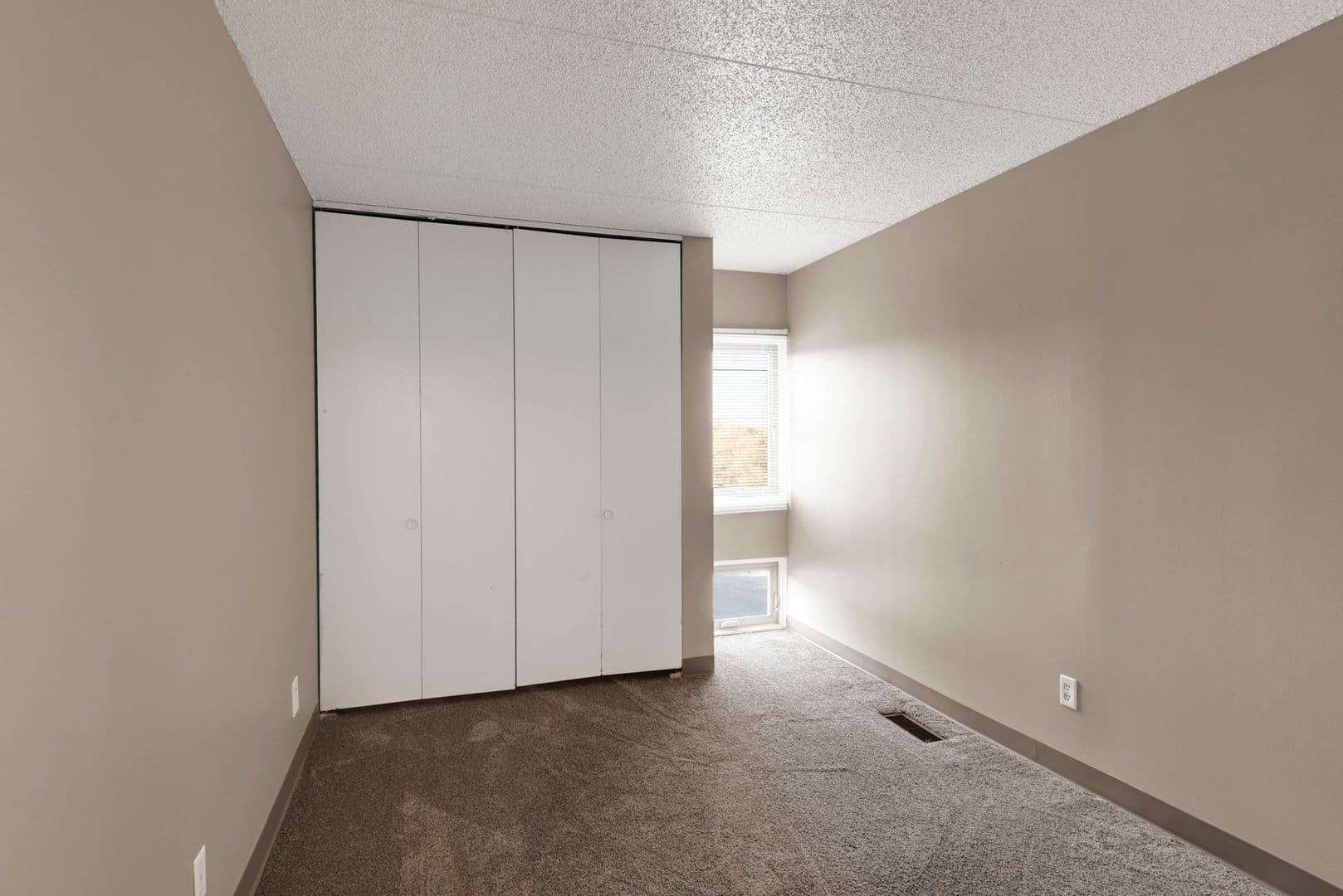 Oakwood Apartments 7 of 14