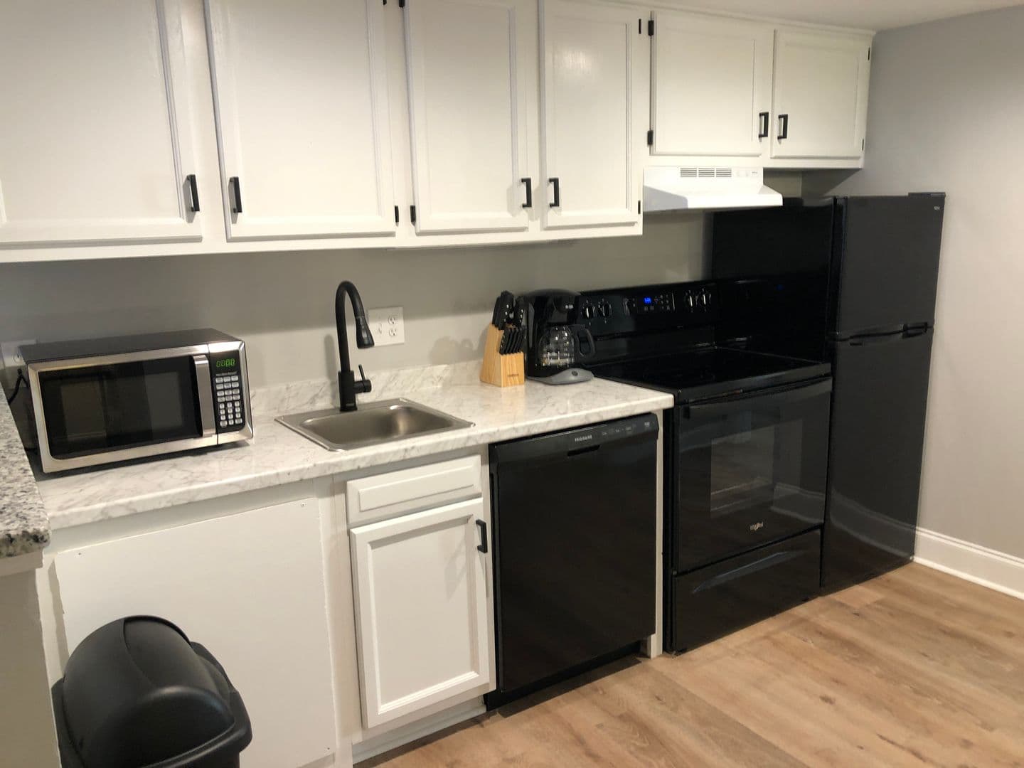 1 Bedroom Adjacent to UNCW 2 of 13