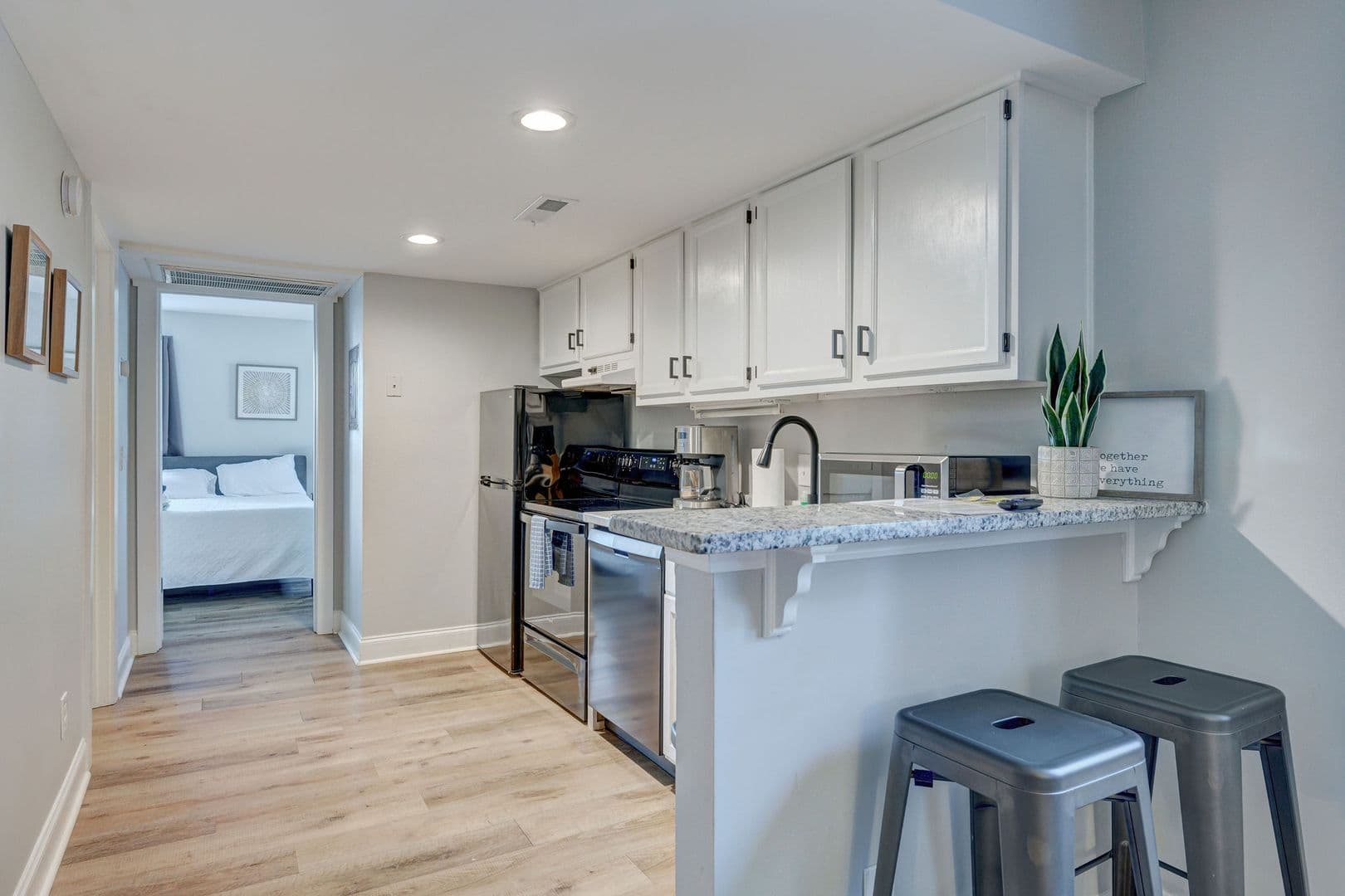 1 Bedroom Adjacent to UNCW 11 of 27