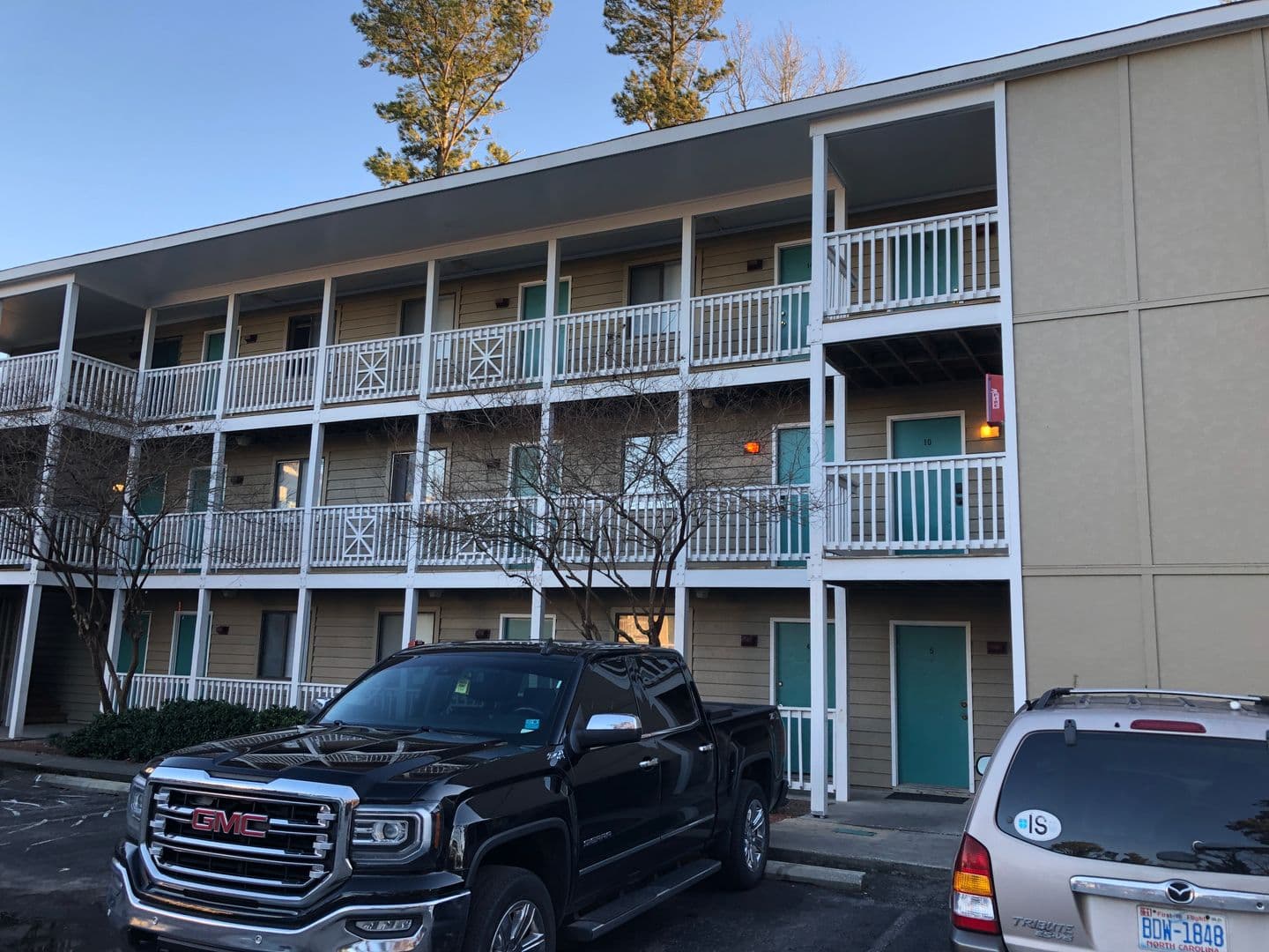 1 Bedroom Adjacent to UNCW 1 of 13