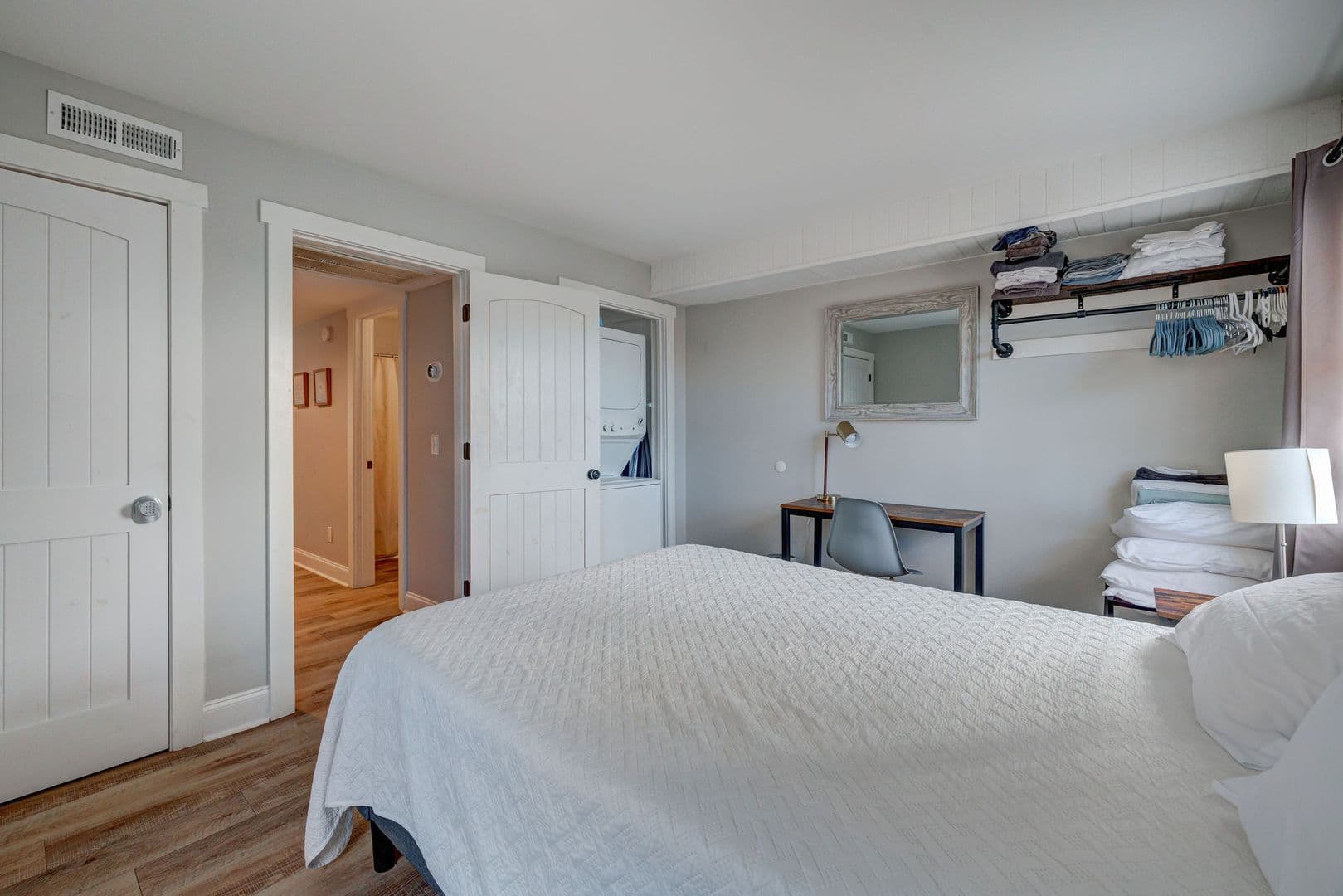 1 Bedroom Adjacent to UNCW 19 of 27