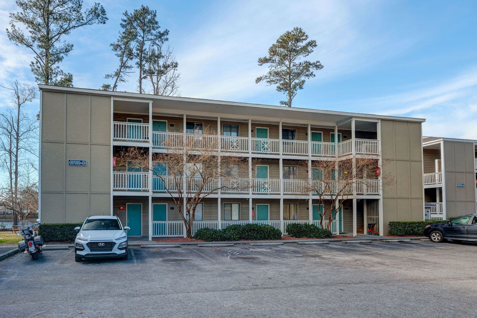 1 Bedroom Adjacent to UNCW 3 of 27