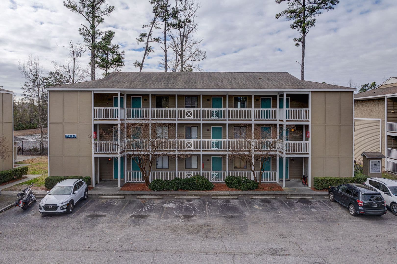 1 Bedroom Adjacent to UNCW 23 of 27