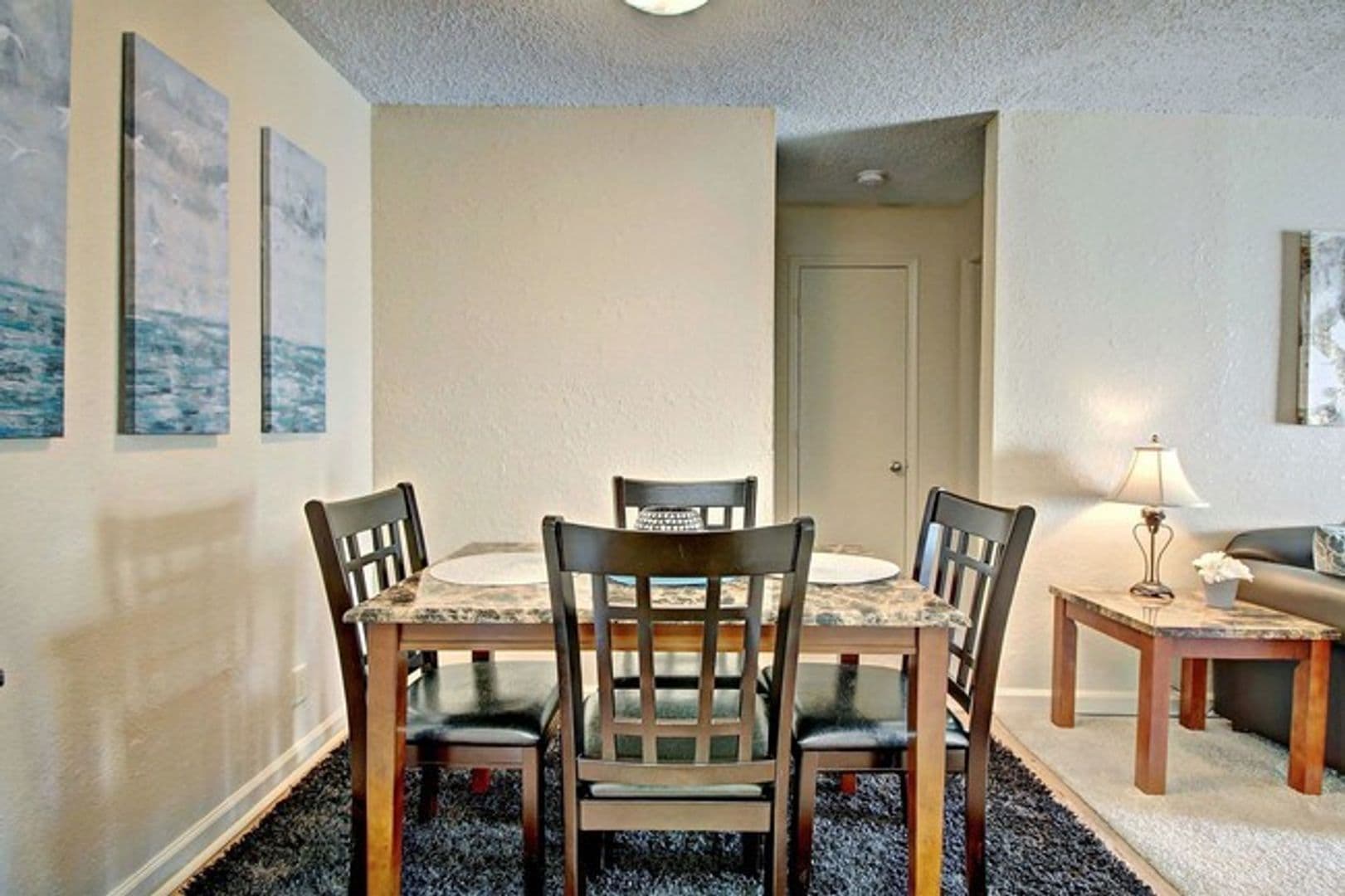 Woodland Hills Apartments 2 of 5