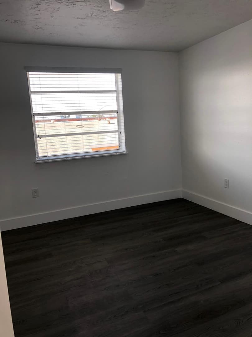 220 SW 17 Ct 7 of 8