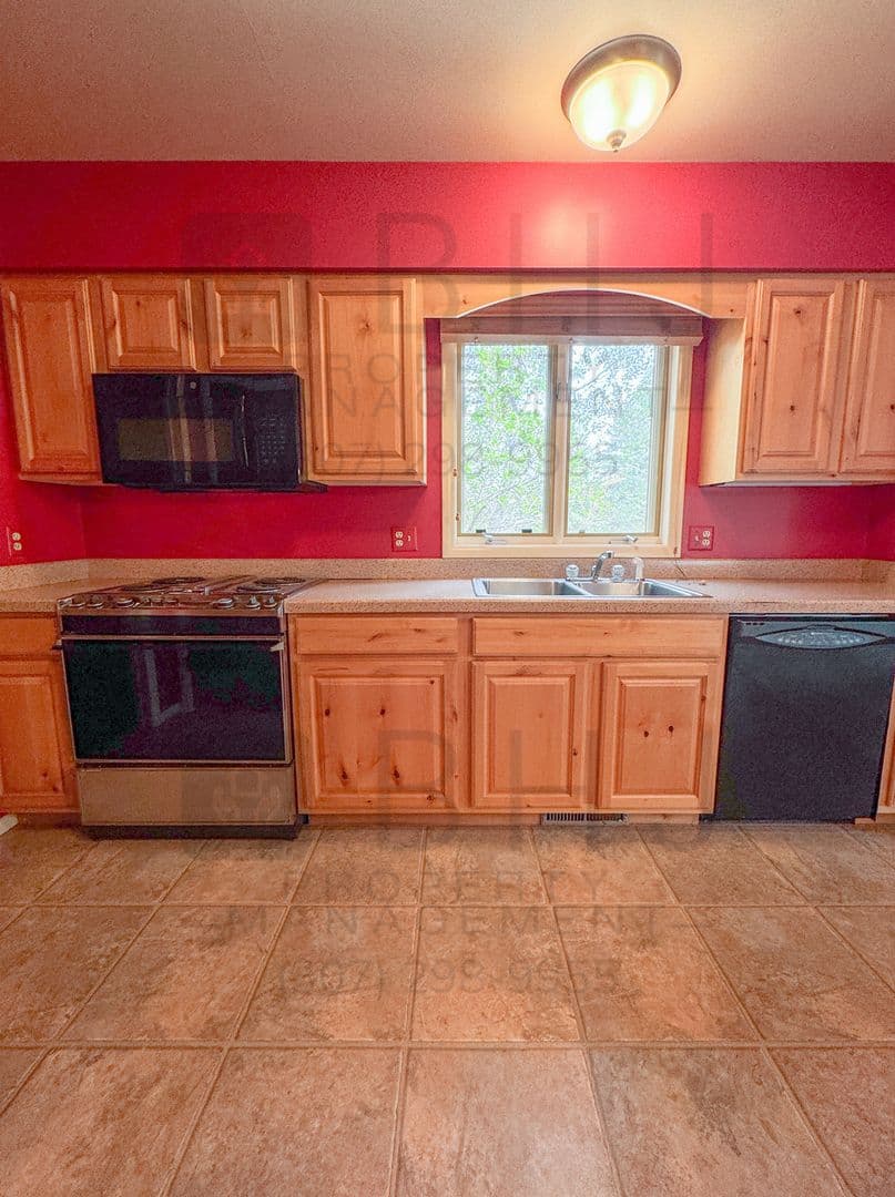 21 Mills Ln 53 of 66