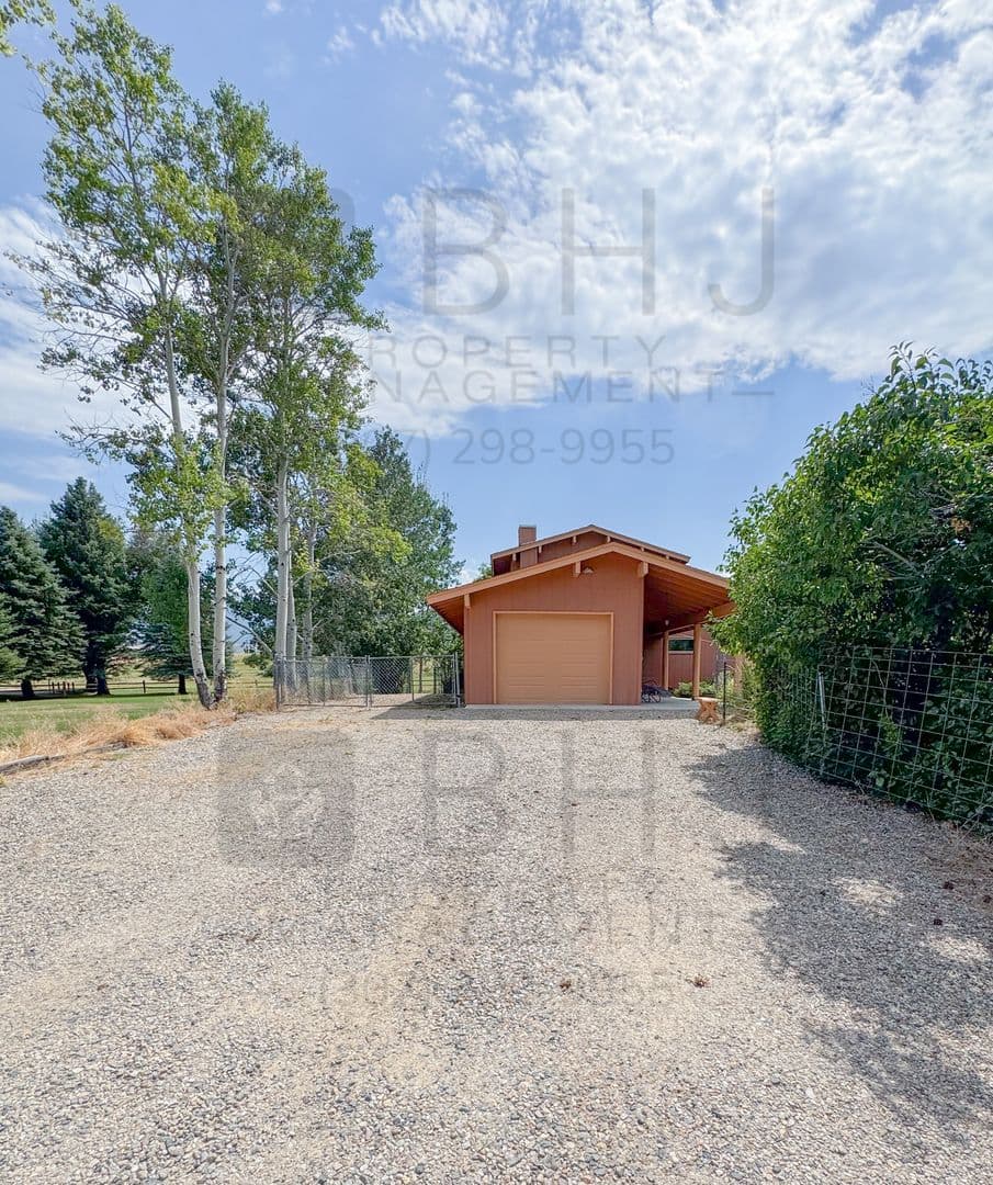 21 Mills Ln 56 of 66