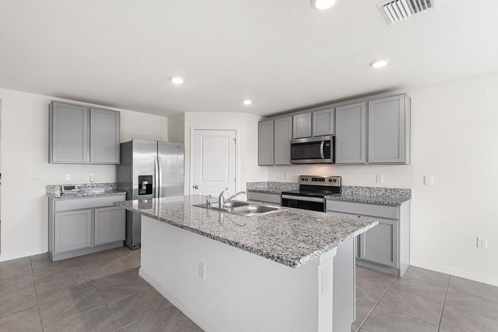 5106 PLUMERIA DR, WIMAUMA, FL 33598 4 of 20