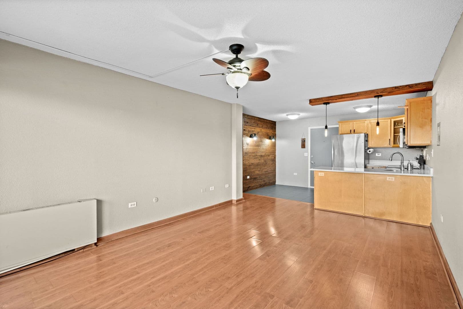 909 Logan St, Unit 11B - RA 10 of 23
