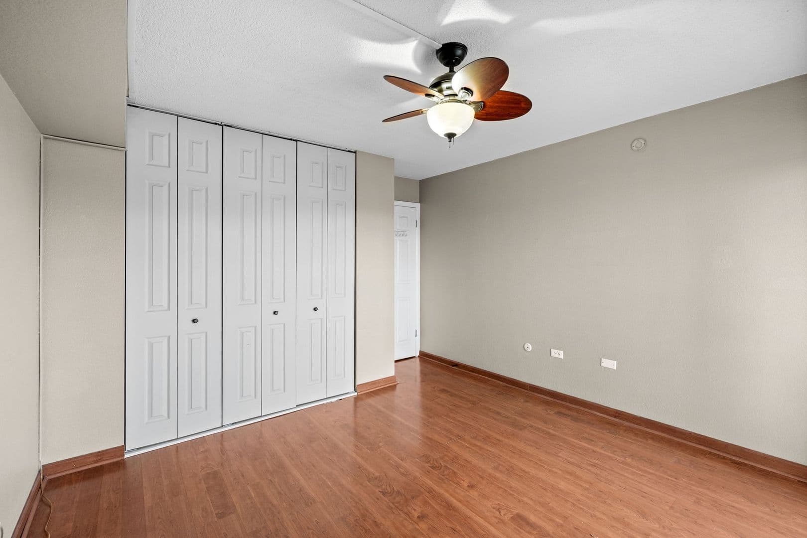 909 Logan St, Unit 11B - RA 14 of 23