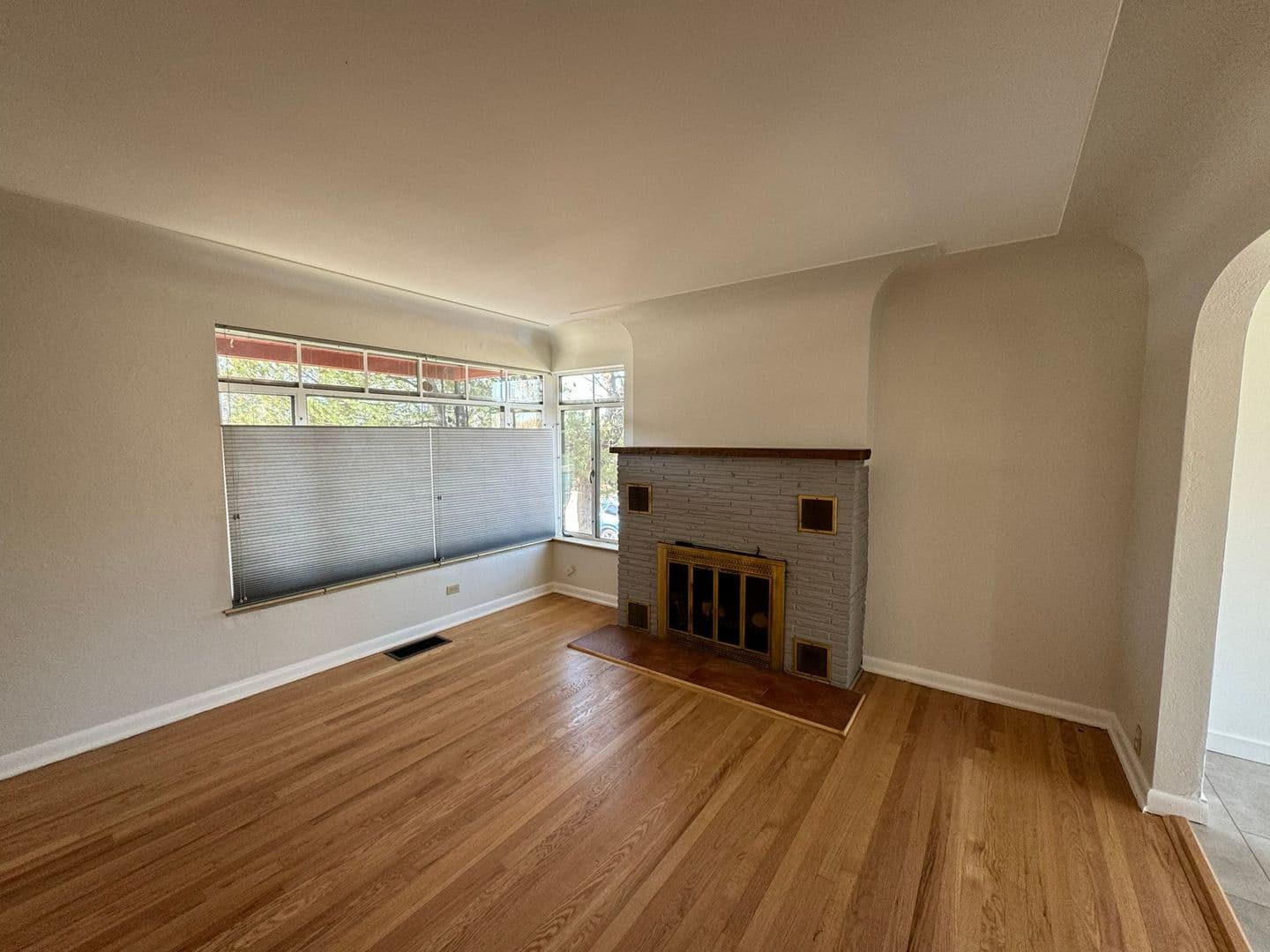 5098 Newton Street 3 of 8