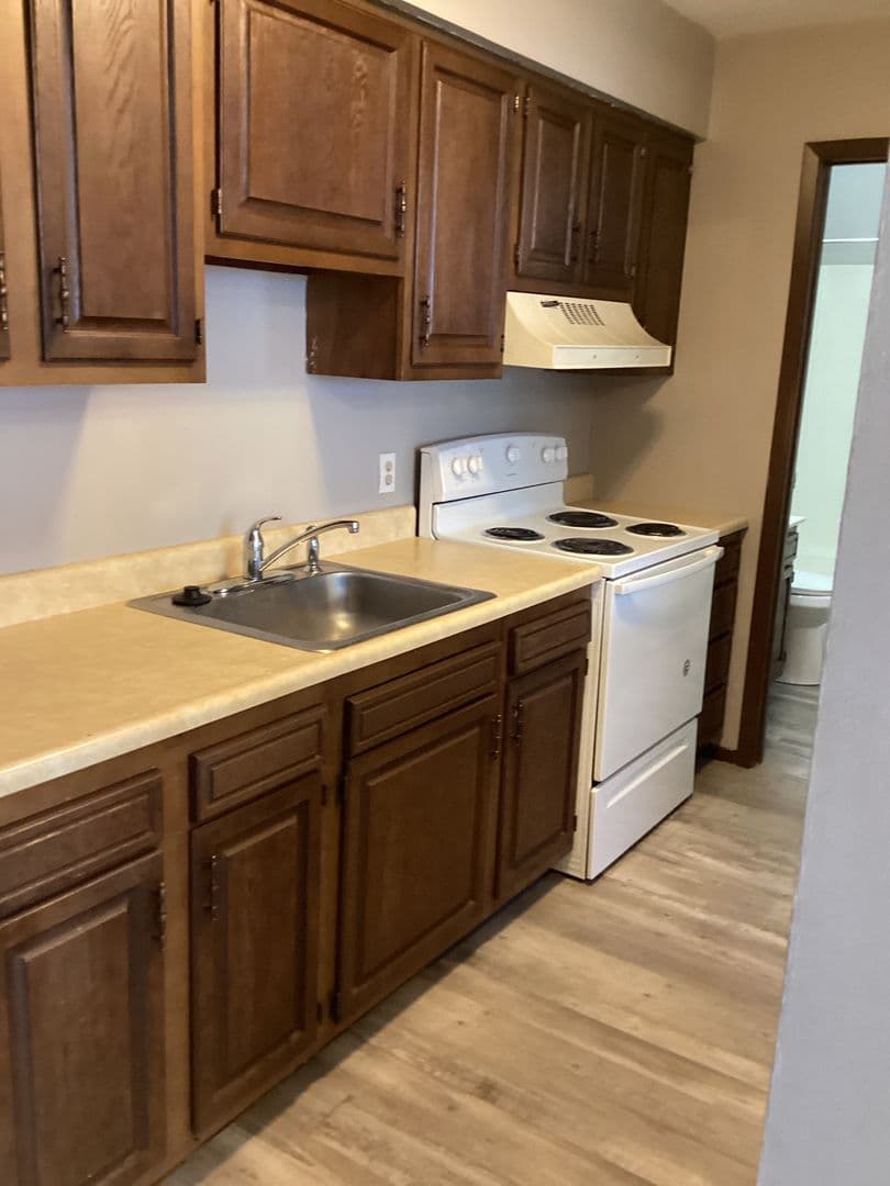 York Villa Apartments 5 of 12