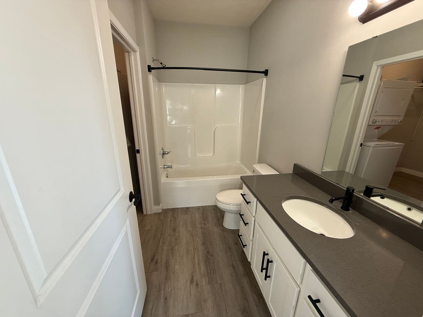 Grant Street Lofts-OM 4 of 5