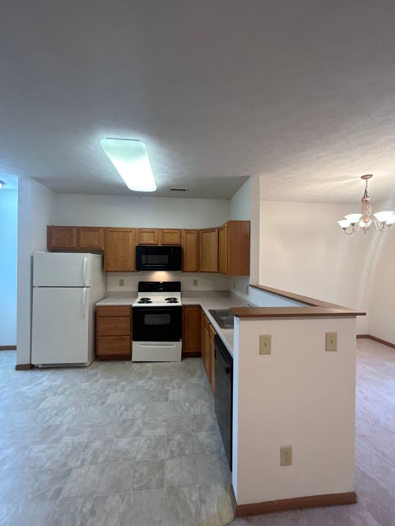 2714 Wyndham Ct 3 of 19