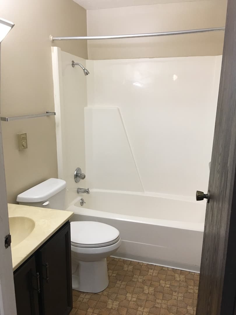 Wabash Shores Apartments 2 of 7
