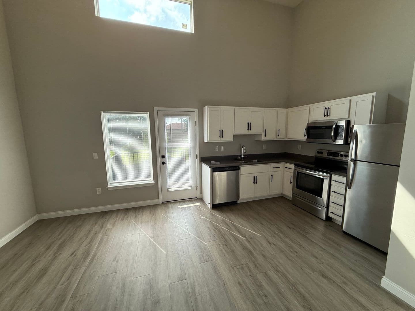 Grant Street Lofts-OM 3 of 8