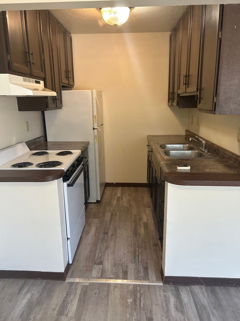 Wabash Shores Apartments 2 of 8