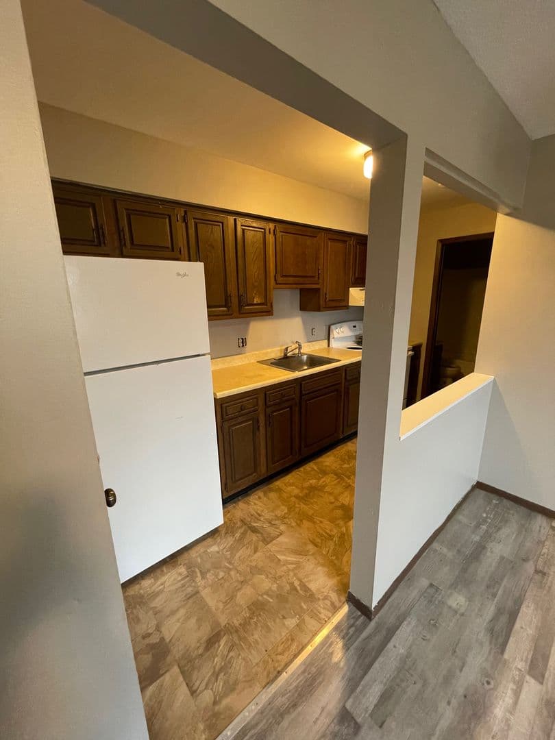York Villa Apartments 4 of 6