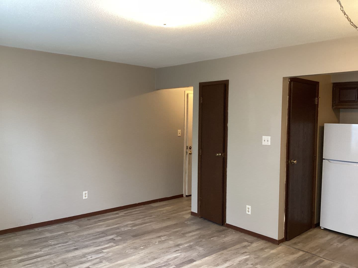 York Villa Apartments 4 of 12