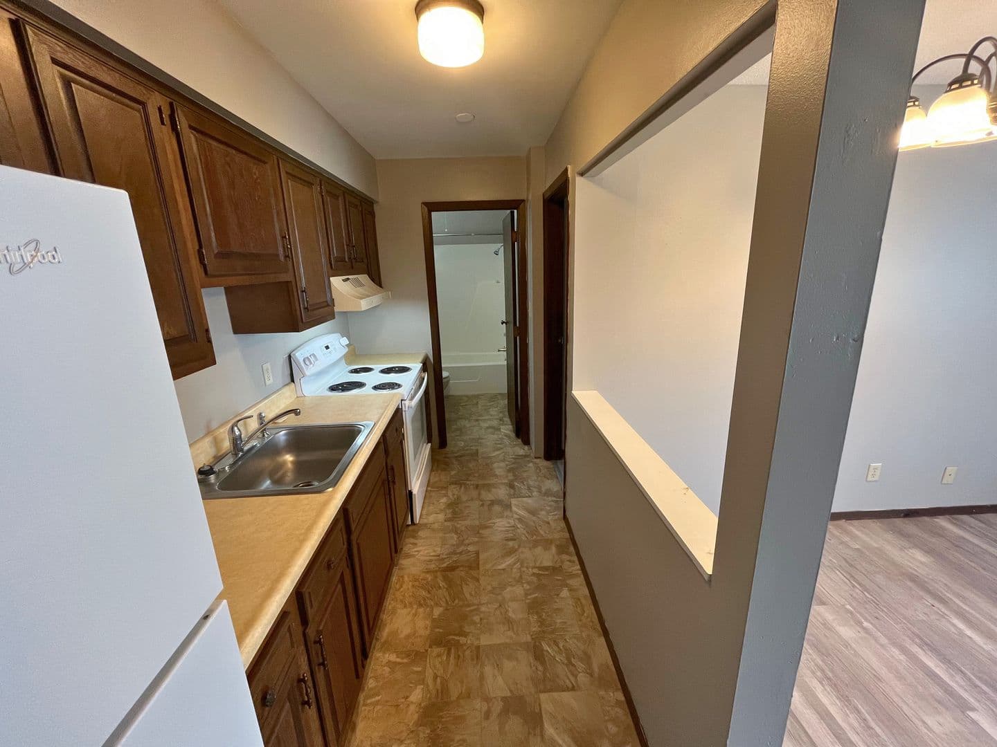 York Villa Apartments 2 of 4