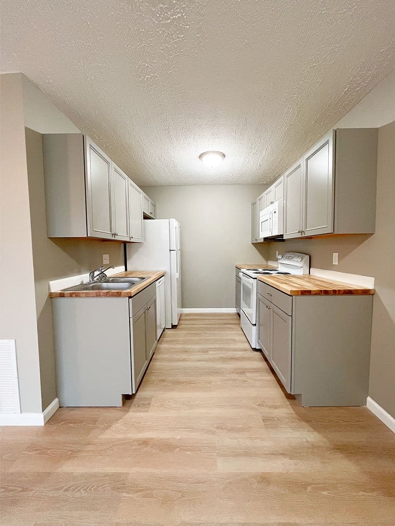 Lincoln Landing Apartments 6 of 12