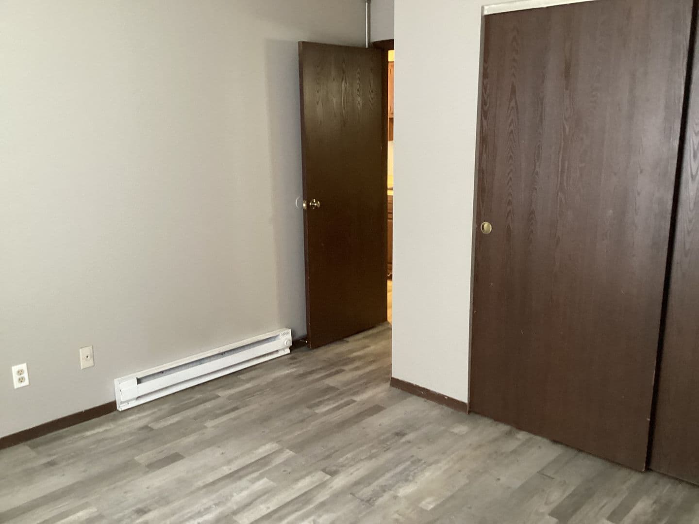 York Villa Apartments 10 of 12